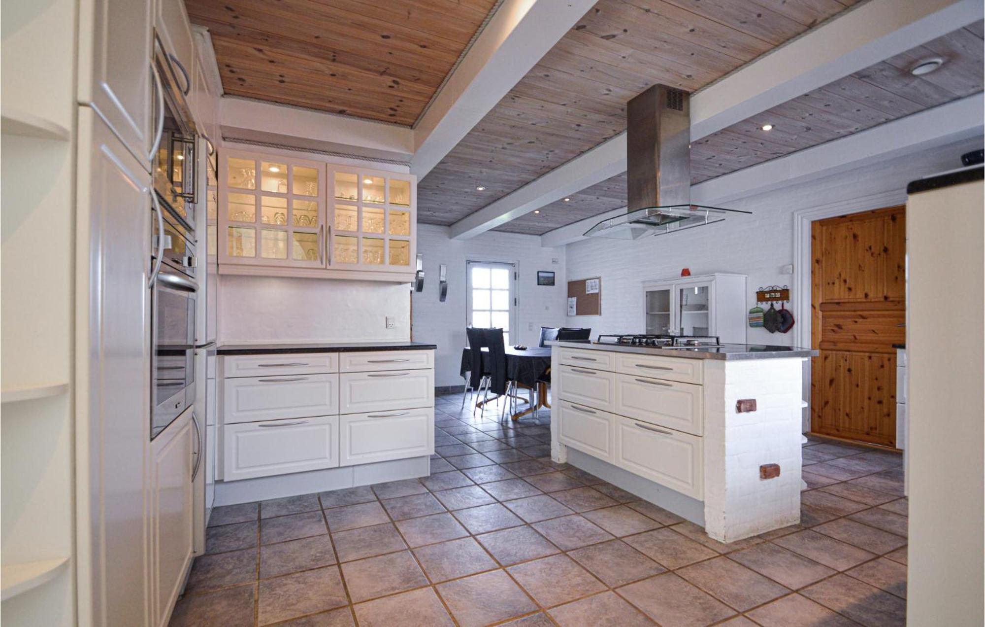 Awesome Home In Bredebro With Kitchen Ballum Luaran gambar