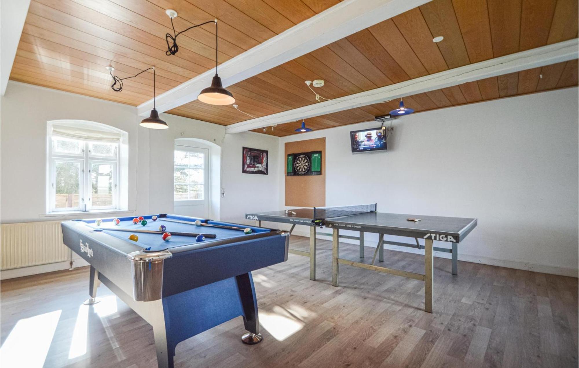 Awesome Home In Bredebro With Kitchen Ballum Luaran gambar