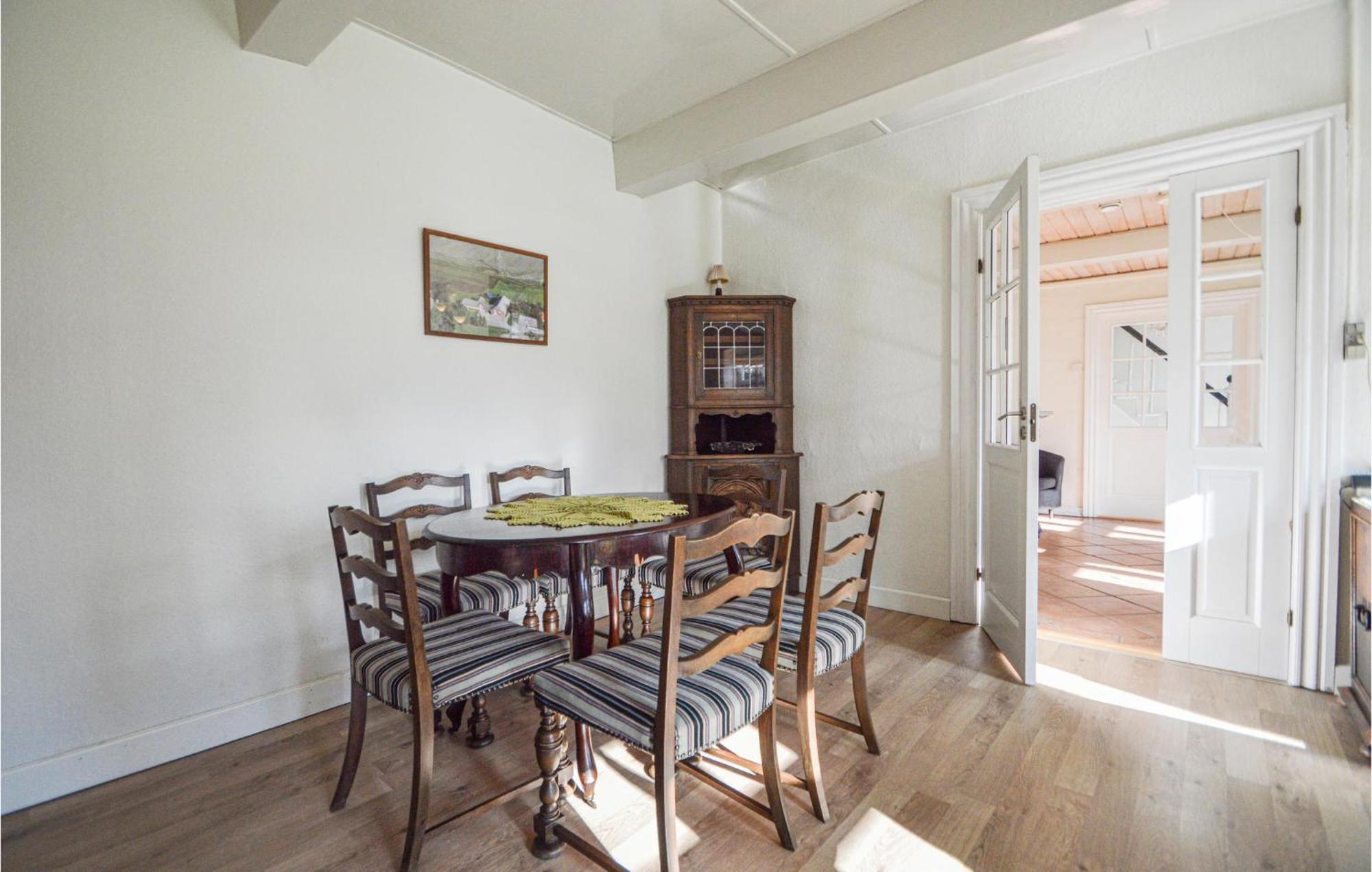 Awesome Home In Bredebro With Kitchen Ballum Luaran gambar